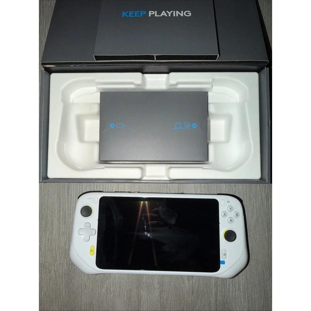 Logitech G CLOUD Handheld Portable Gaming Console 1080P 7